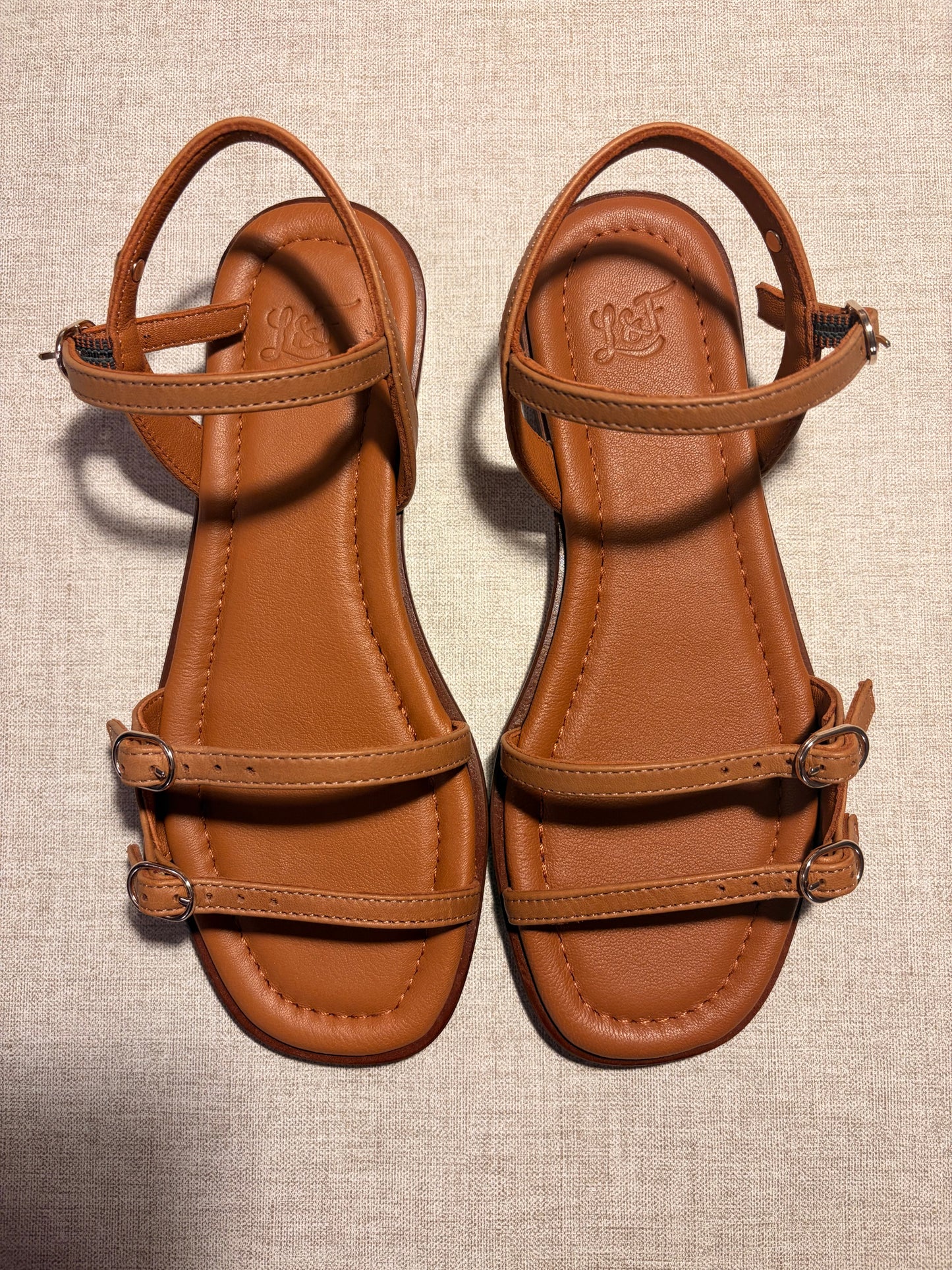 VIOLETA CAMEL