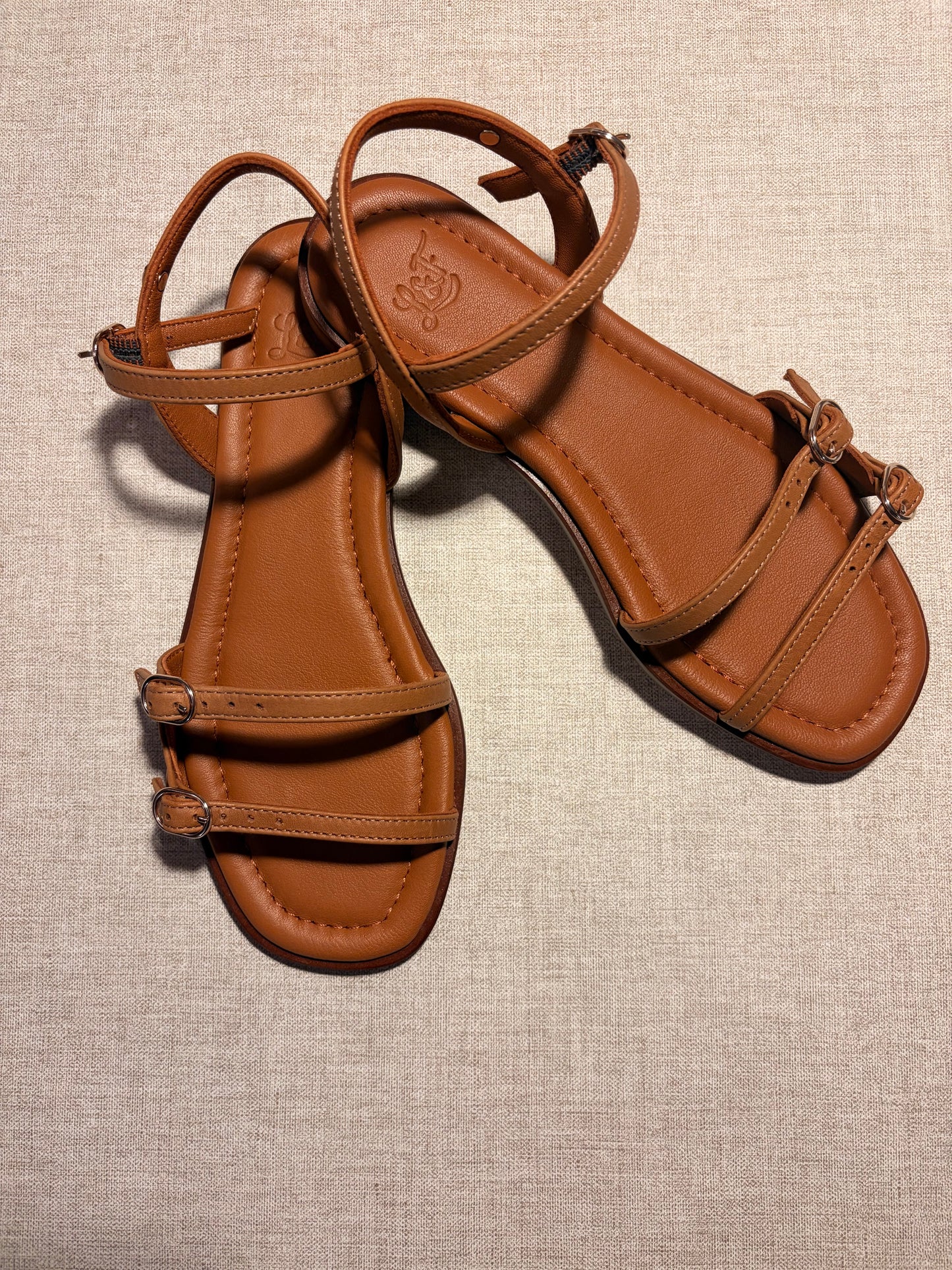 VIOLETA CAMEL